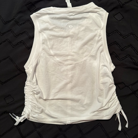 Lululemon tank - Picture 5 of 5